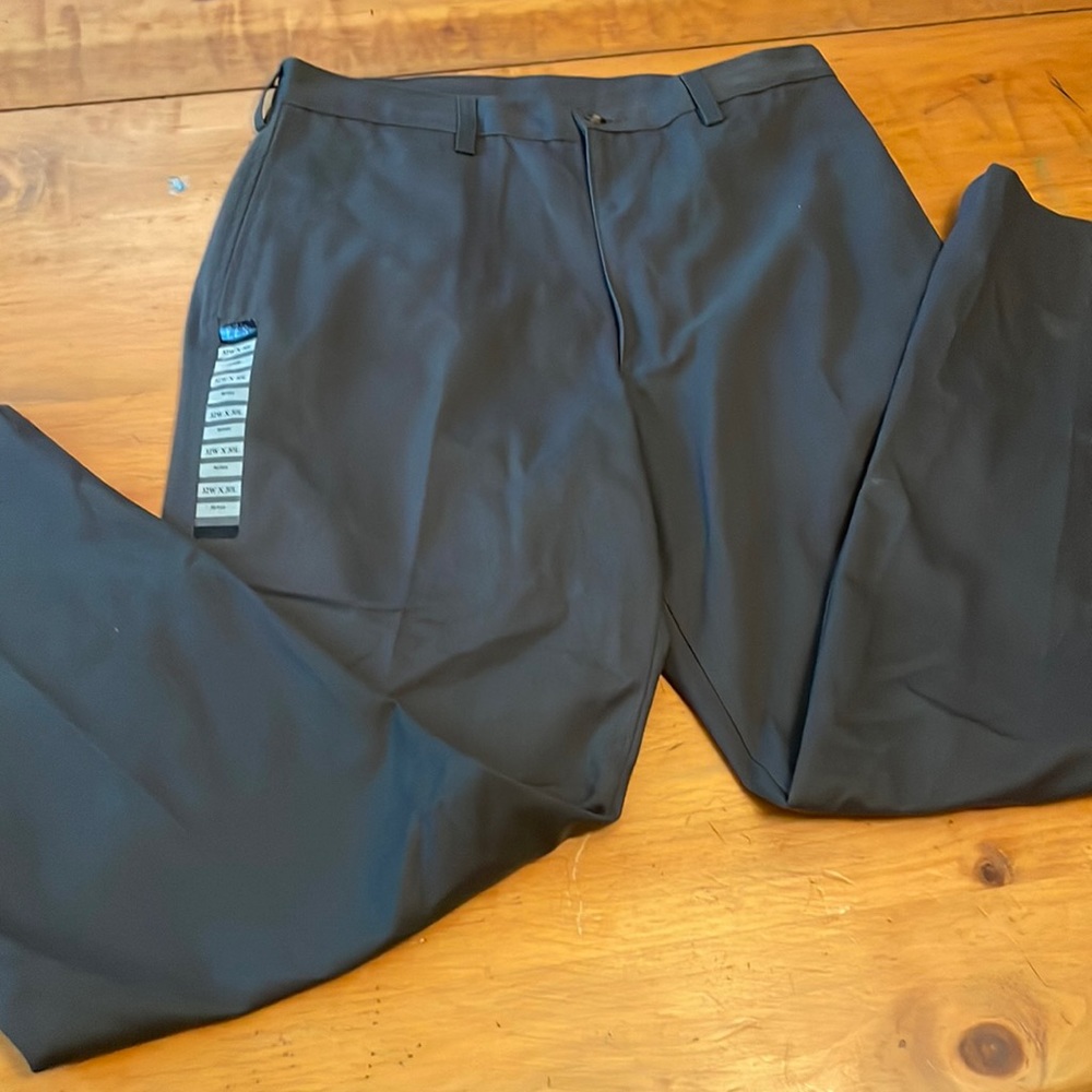 NWT EZ’s by Haggar size 32W x 30L